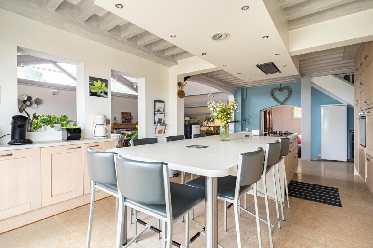 La Villa Moursoise 4 Etoiles Экстерьер фото