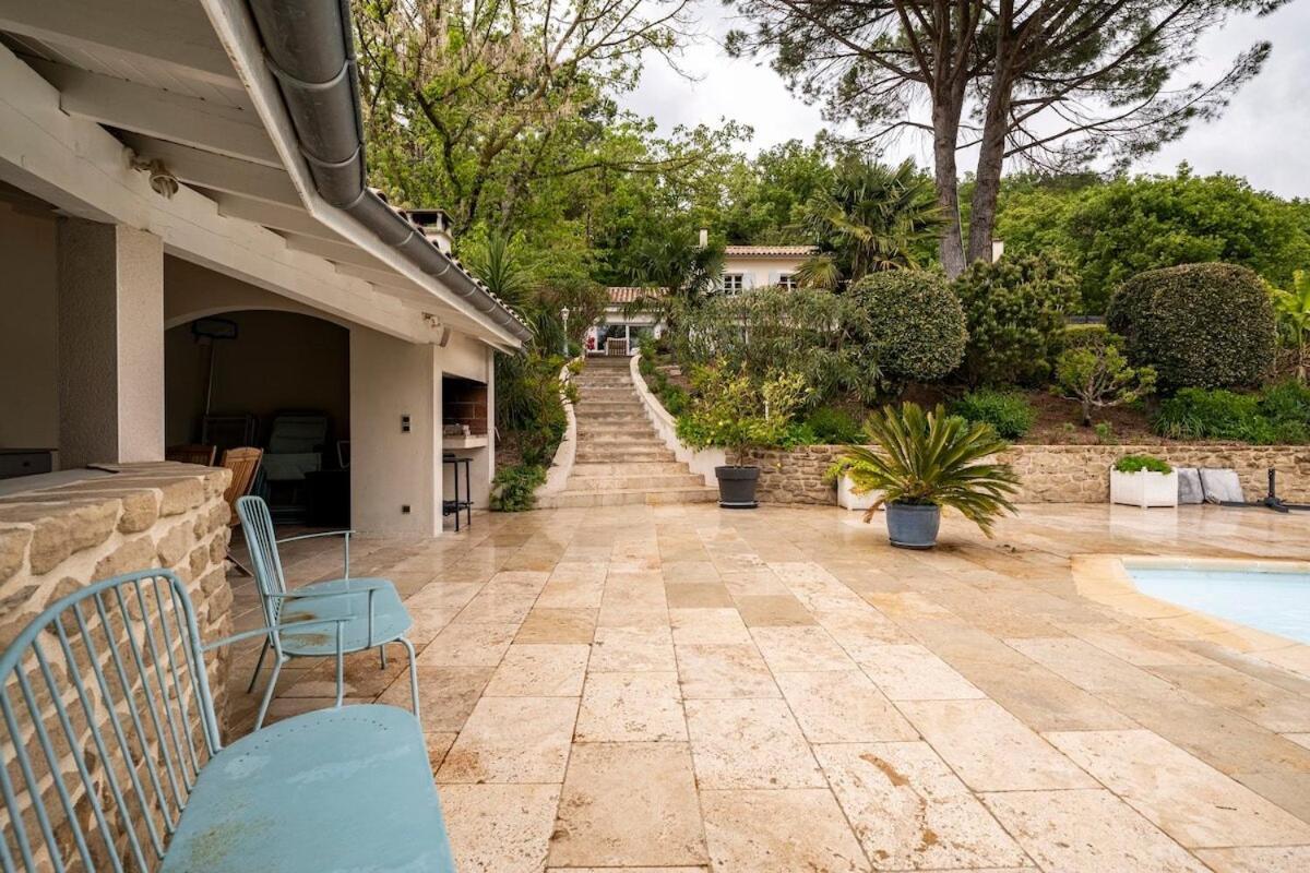 La Villa Moursoise 4 Etoiles Экстерьер фото
