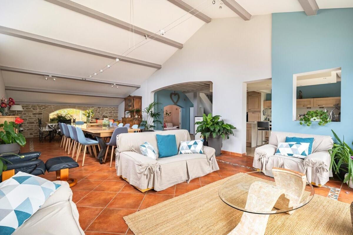 La Villa Moursoise 4 Etoiles Экстерьер фото