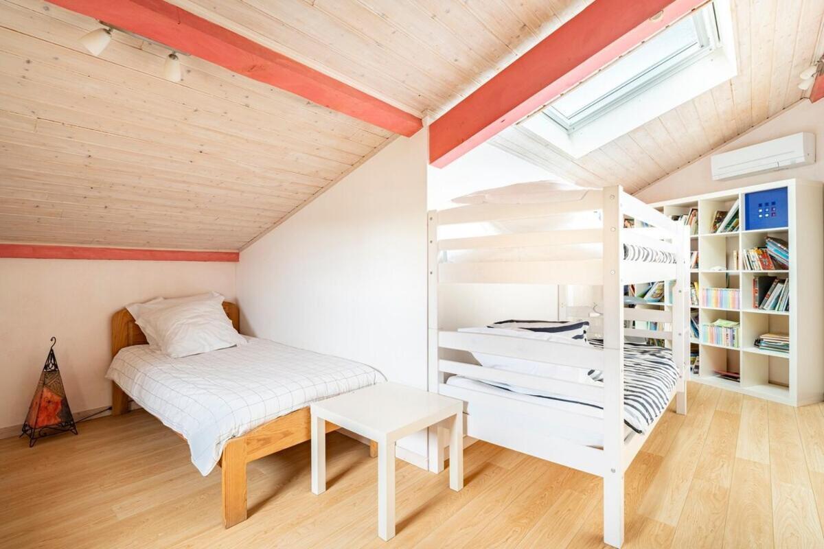 La Villa Moursoise 4 Etoiles Экстерьер фото
